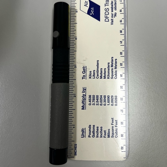 Quartet Classic Comfort Class 2 Laser Pointer - Graphite Gray - Picture 7 of 7